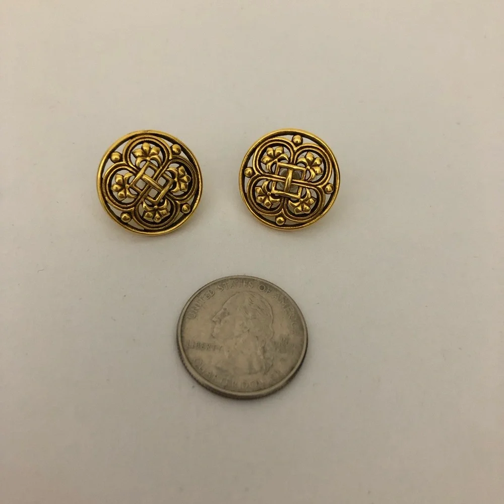 MMA Metropolitan Museum Of Art Gold-Tone Floral Knot Round Stud Earrings